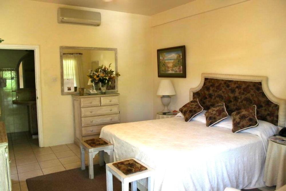 Saint Vincent Beachcombers Hotel מראה חיצוני תמונה