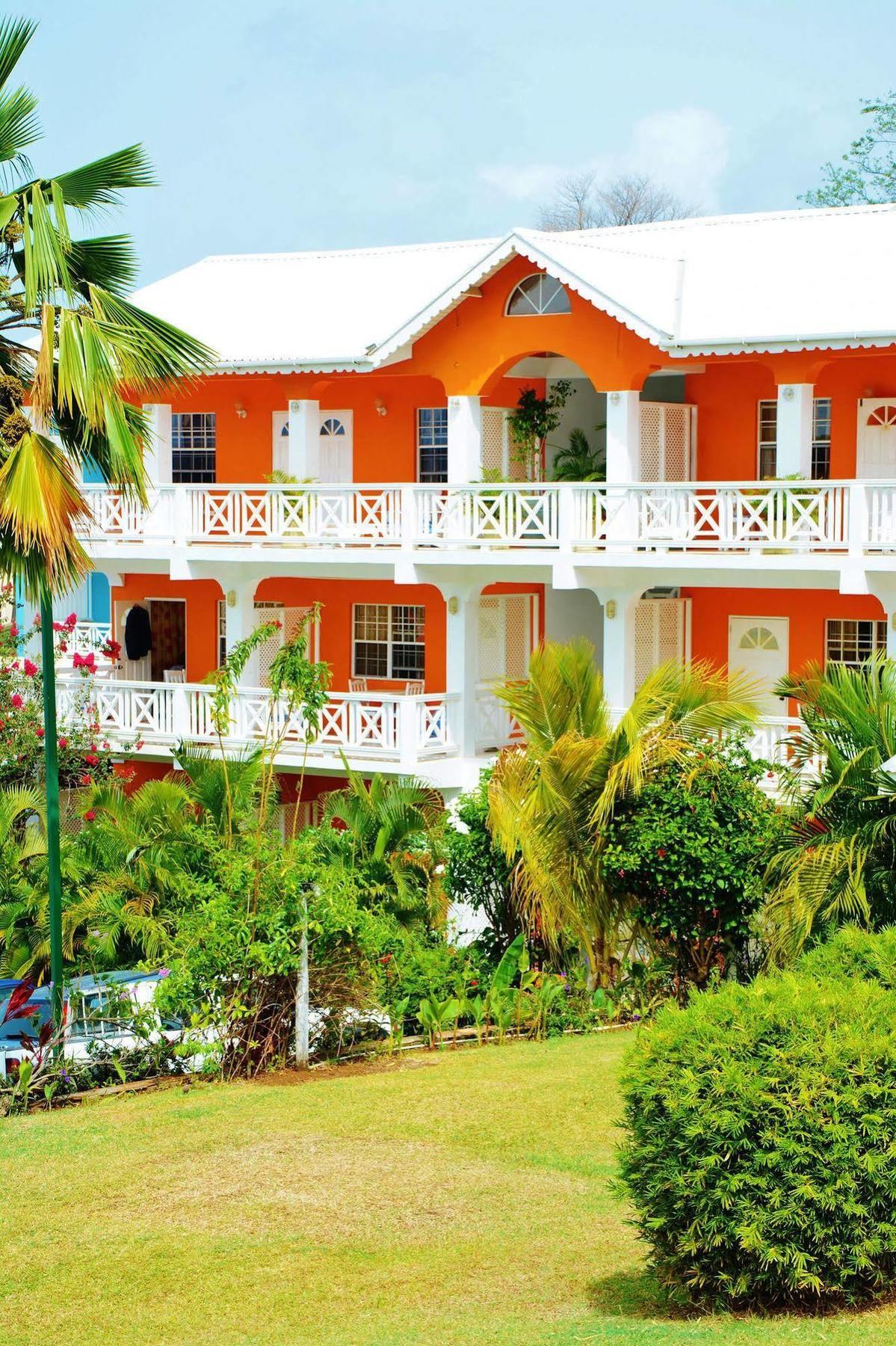 Saint Vincent Beachcombers Hotel מראה חיצוני תמונה